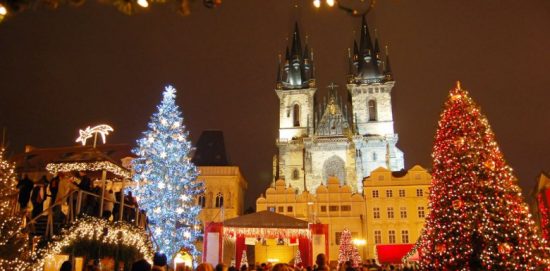 украшение улиц на новый год в Чехии