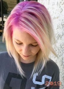 Розовые волосы мода 2018-2019 года