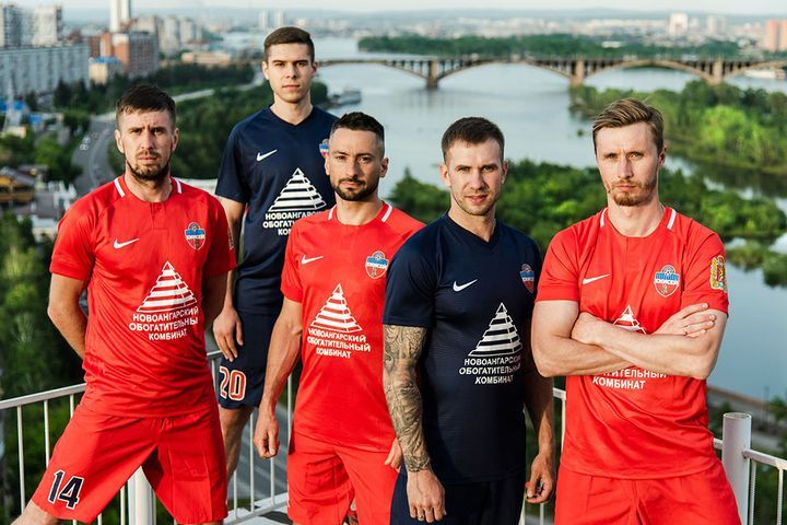 Домашний комплект формы ФК Енисей сезона 2018-2019 года